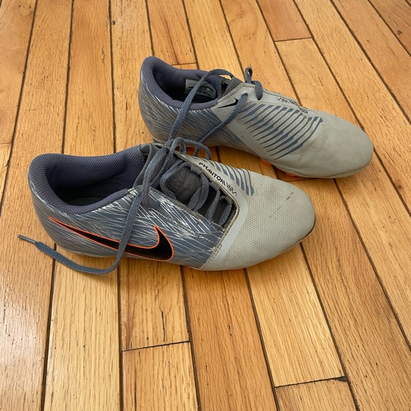 Big Kids Nike Phantom Soccer Cleats - Picture 5 of 7